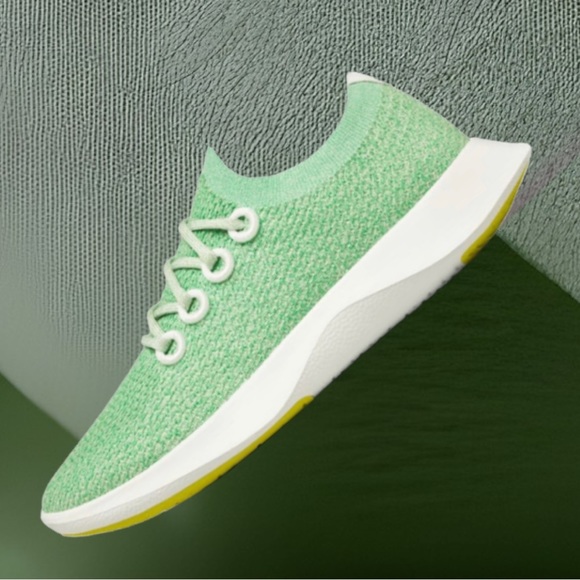 ALLBIRDS Women’s Lyra (Bright White Sole) Tree Dasher 1 - Picture 3 of 15